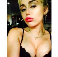 Miley cyrus teve vídeo íntimo vazado