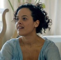 Maeve jinkings atriz brasileira batendo siririca