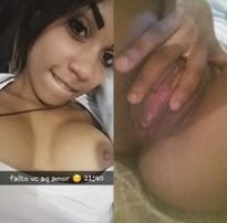 Isabela novinha safadinha enviou nudes pro namorado e divulgou no whatsapp