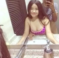 Safado filma fodendo a novinha na frente do espelho – pimbada